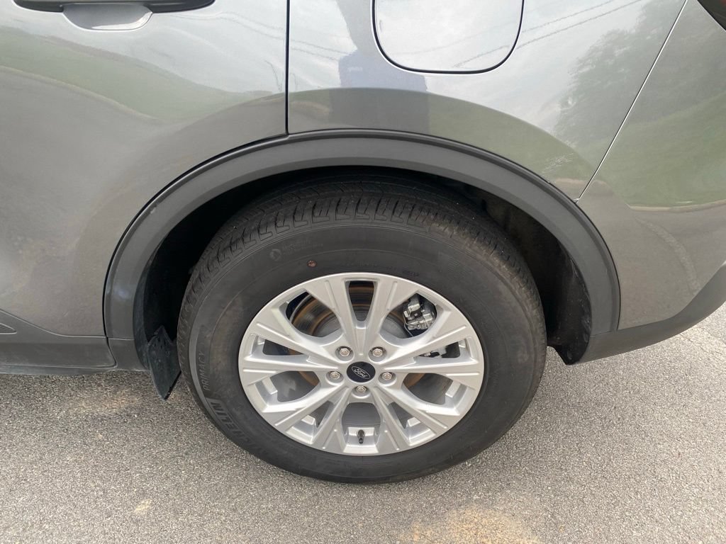 Certified 2025 Ford Escape Active FWD image 31