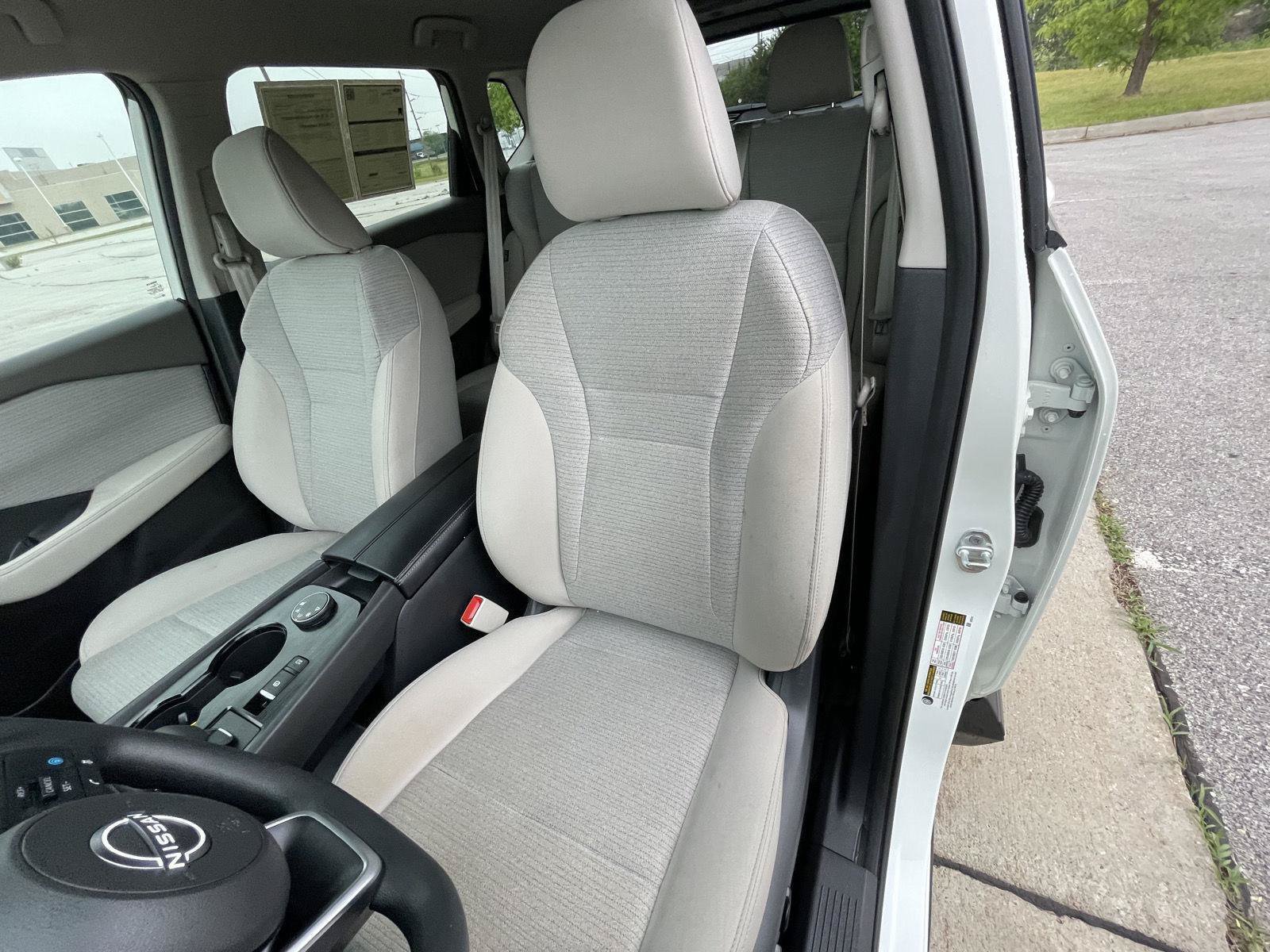 Used 2023 Nissan Rogue SV AWD/4WD image 18