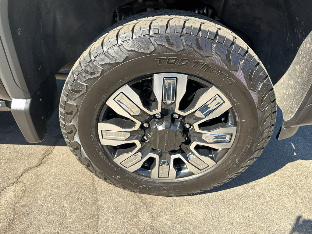 Used 2024 GMC Sierra 2500 Denali w/ Technology Package AWD/4WD image 5