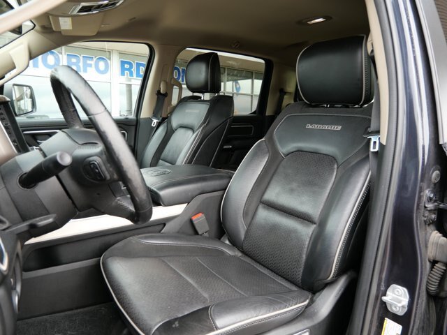 Used 2019 RAM 1500 Laramie AWD/4WD image 12