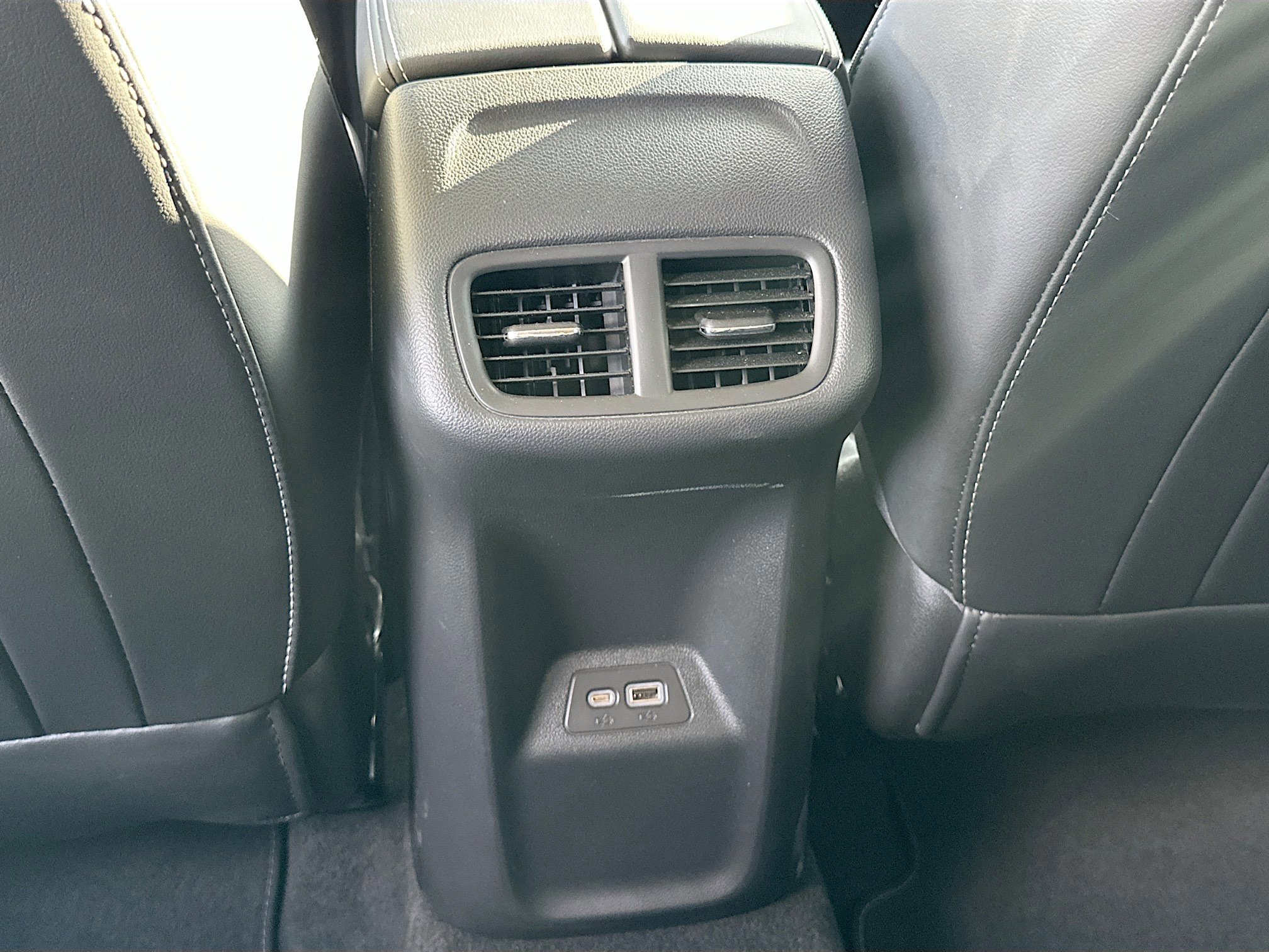 Used 2022 Buick Envision Essence w/ Safety Package image 23