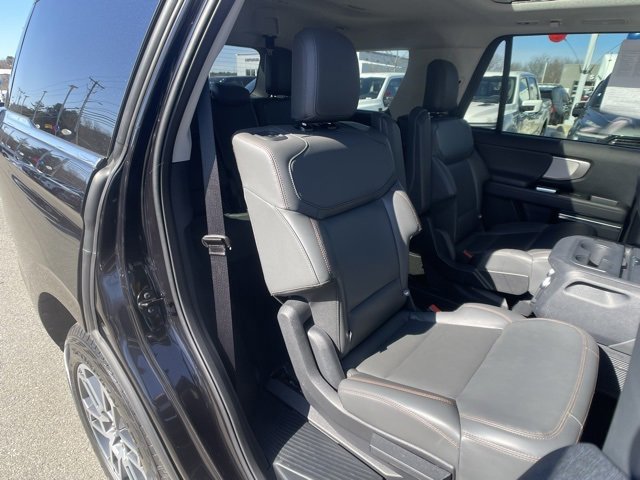 Certified 2025 Ford Expedition Active image 38