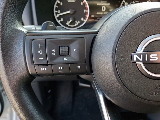 Used 2023 Nissan Rogue S image 22