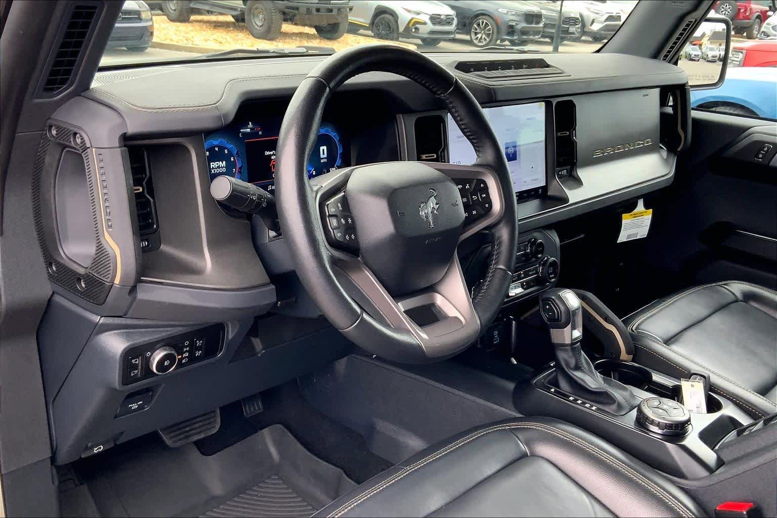 Certified 2025 Ford Bronco Badlands AWD/4WD image 17