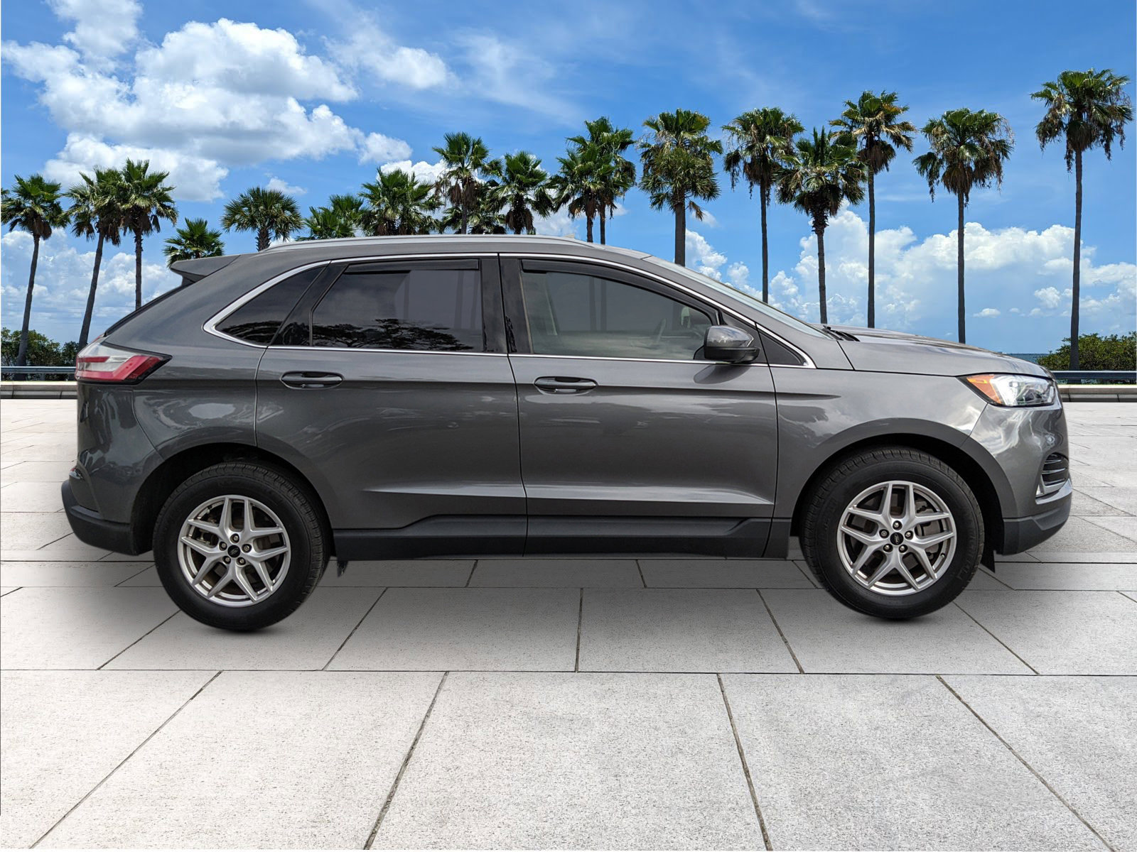 Certified 2023 Ford Edge SEL w/ Convenience Package image 9