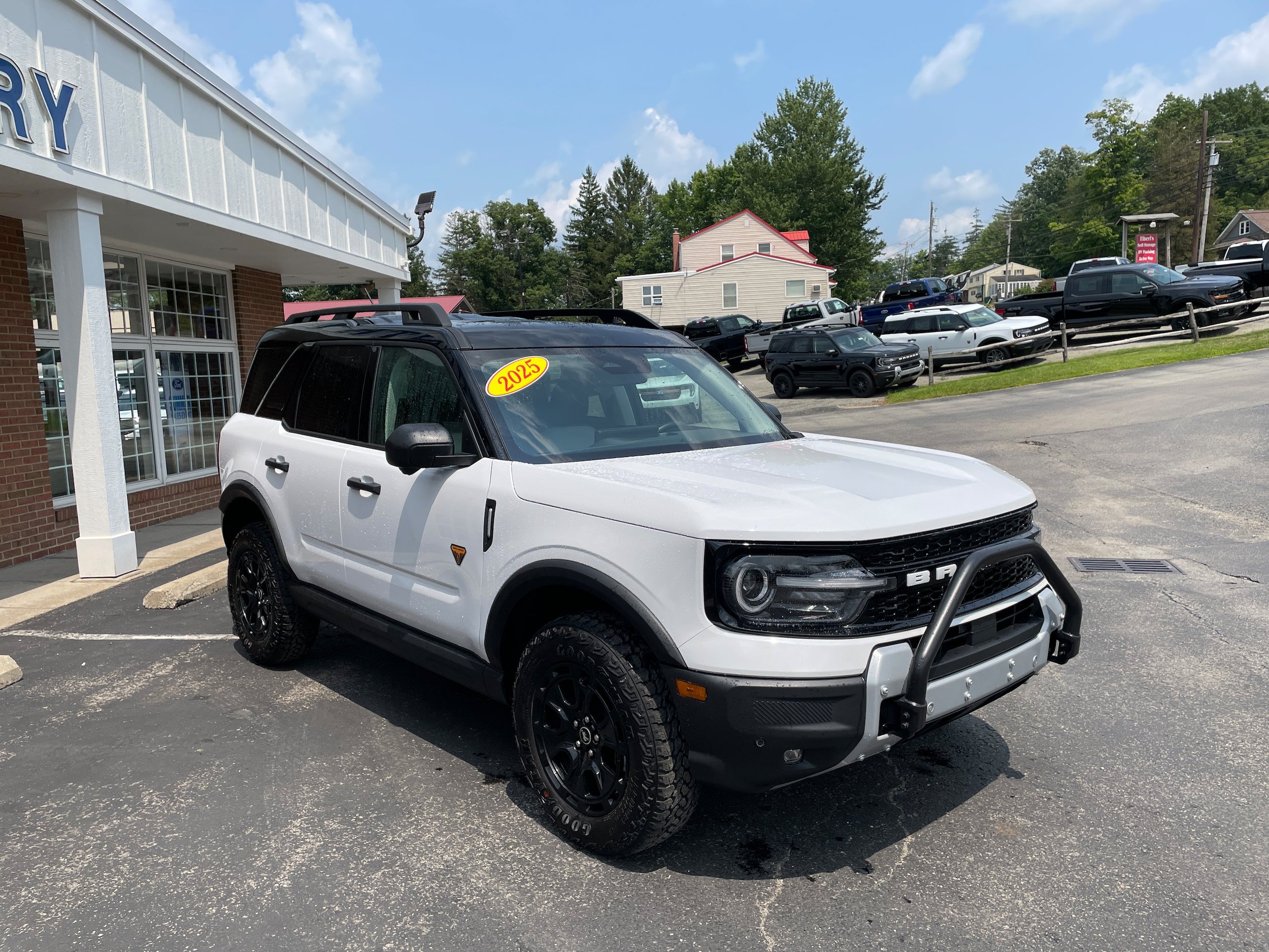 Certified 2025 Ford Bronco Sport Badlands w/ Sasquatch Badlands Package AWD/4WD image 3