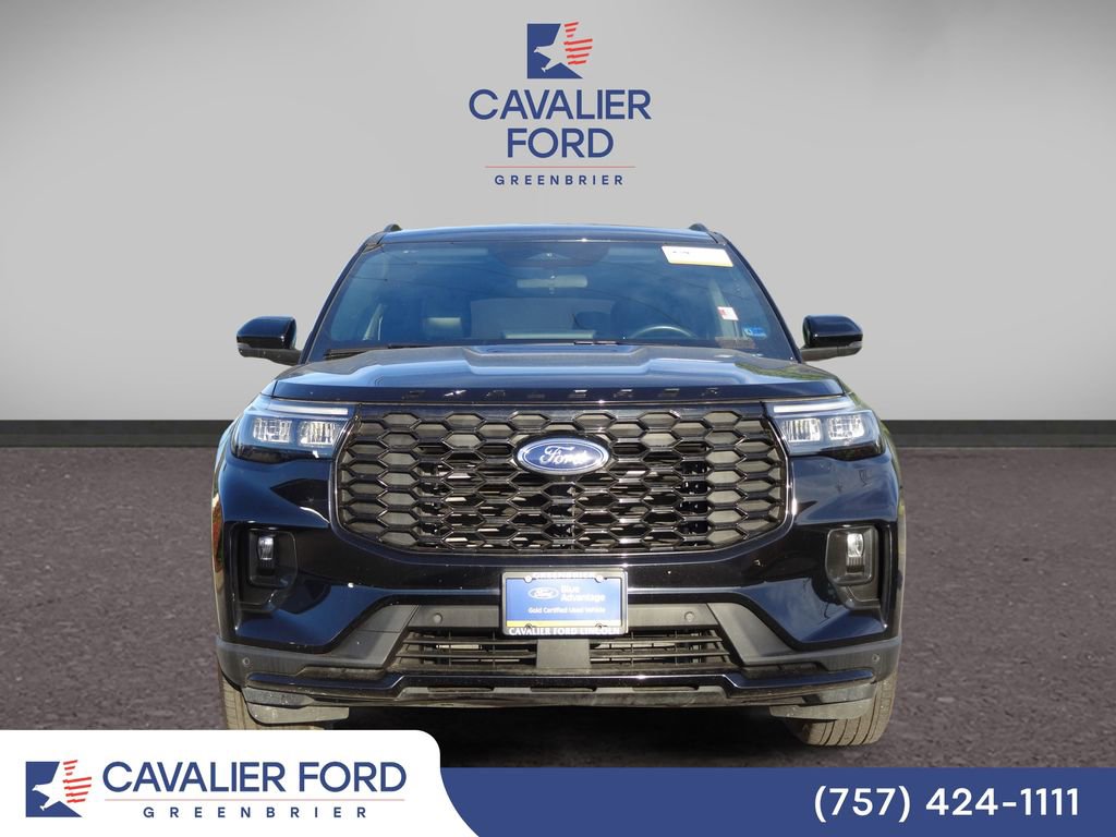 Certified 2025 Ford Explorer ST-Line AWD/4WD image 4