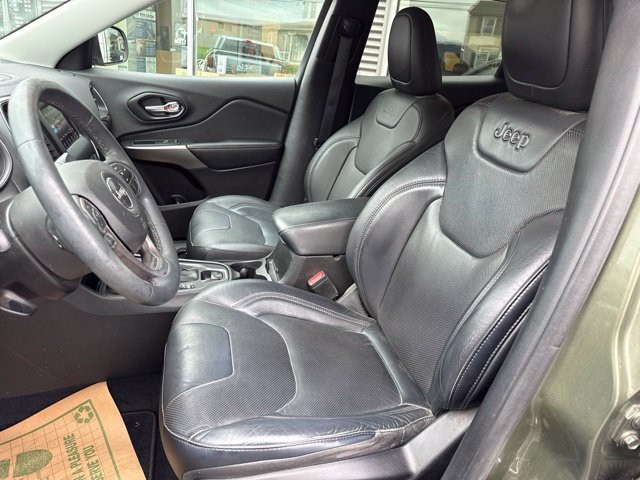 Used 2021 Jeep Cherokee Latitude Lux AWD/4WD image 16