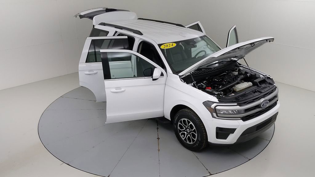 Certified 2024 Ford Expedition XLT image 49
