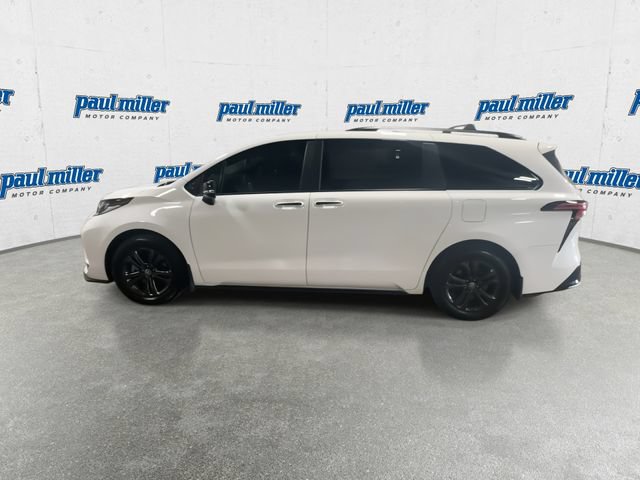 Used 2025 Toyota Sienna XSE w/ XSE Premium Package AWD/4WD image 6