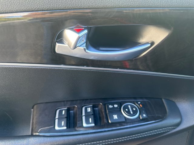 Used 2018 Kia Sorento AWD image 11