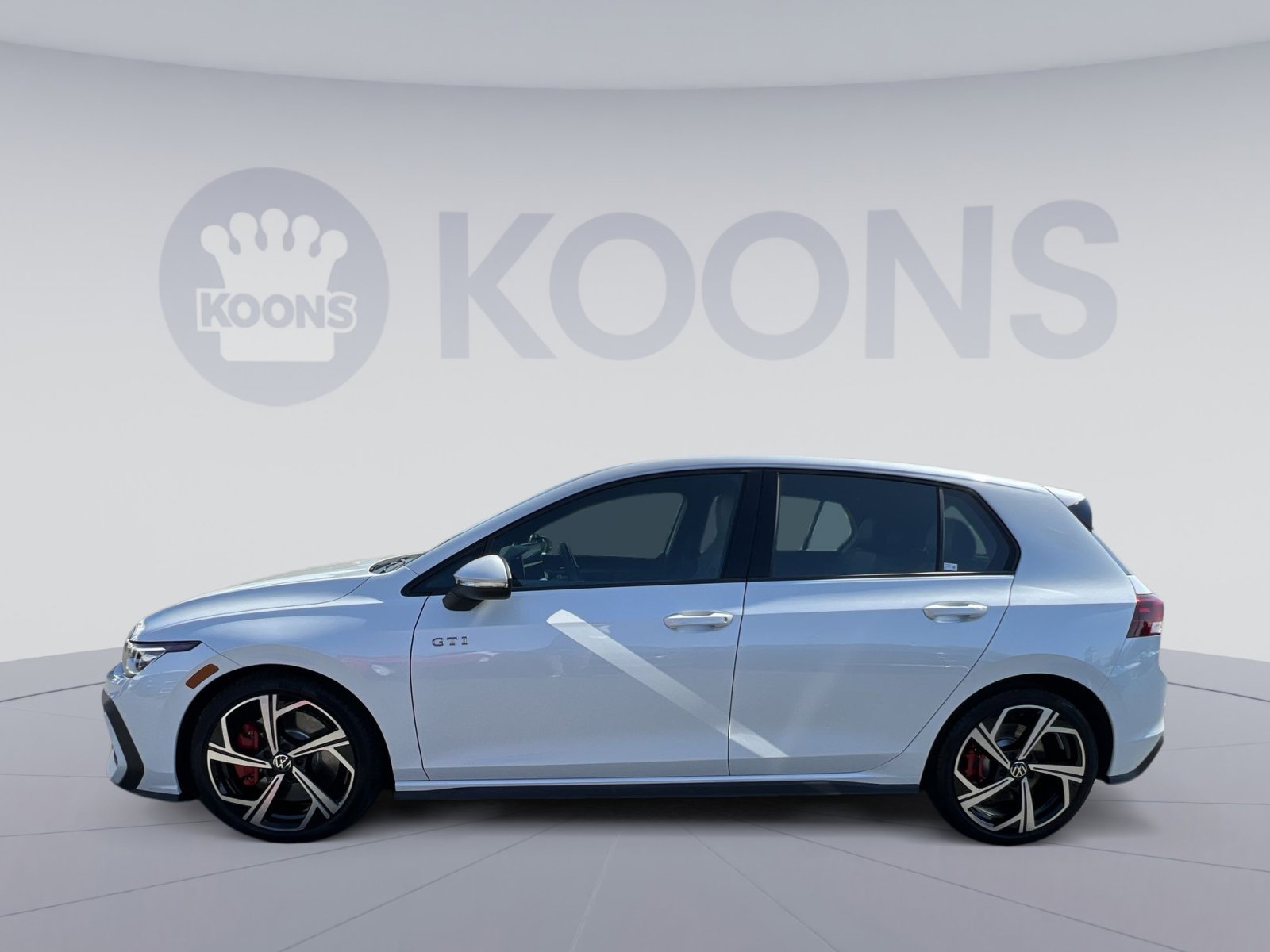 Used 2025 Volkswagen GTI SE FWD image 7