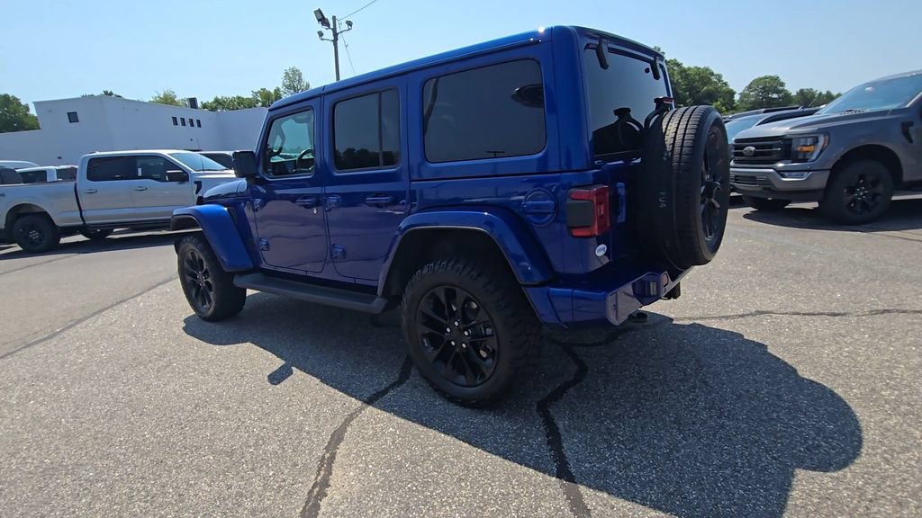 Used 2020 Jeep Wrangler Unlimited Sahara AWD/4WD image 17