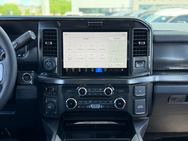 Certified 2026 Ford F250 Lariat w/ Black Appearance Package AWD/4WD image 27