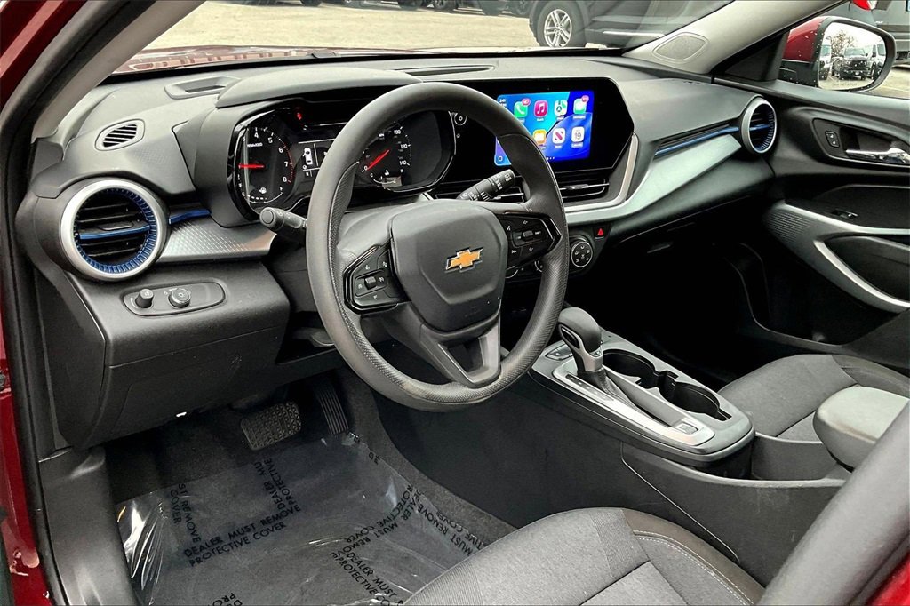 Used 2024 Chevrolet Trax LS w/ LS Convenience Package image 13