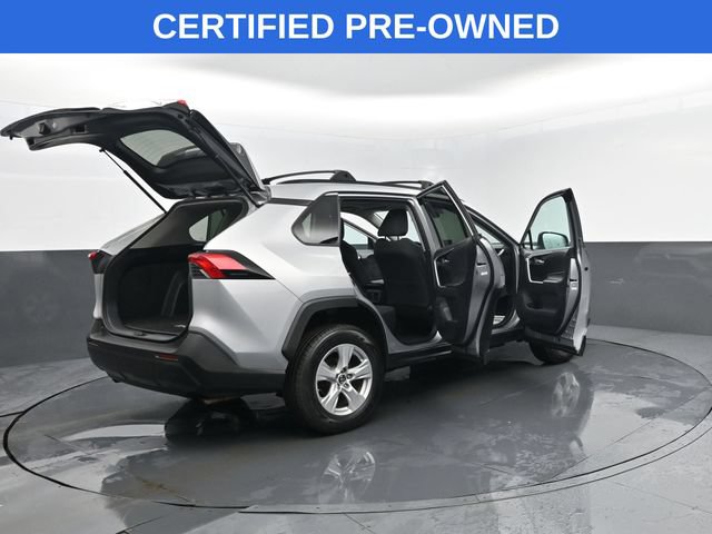 Used 2019 Toyota RAV4 XLE w/ All Weather Liner Package AWD/4WD image 28