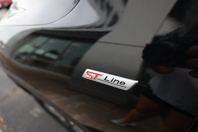 Certified 2025 Ford Escape ST-Line FWD image 10