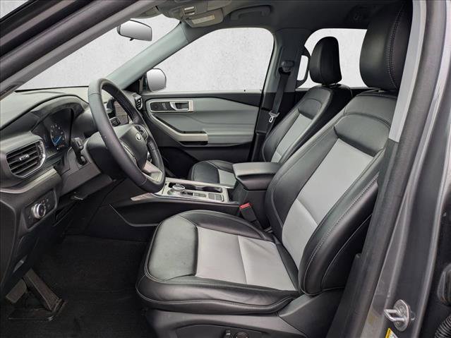 Certified 2022 Ford Explorer XLT w/ Equipment Group 202A image 16