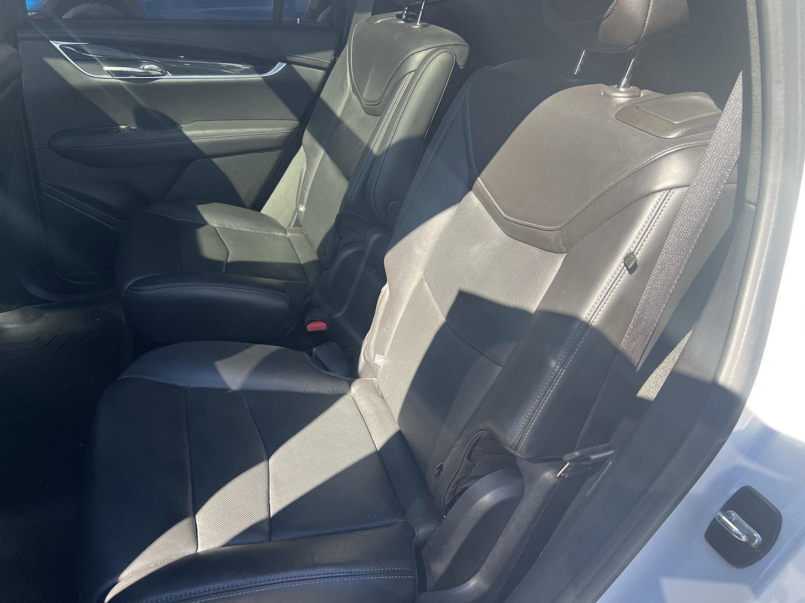 Used 2020 Cadillac XT6 Premium Luxury image 12