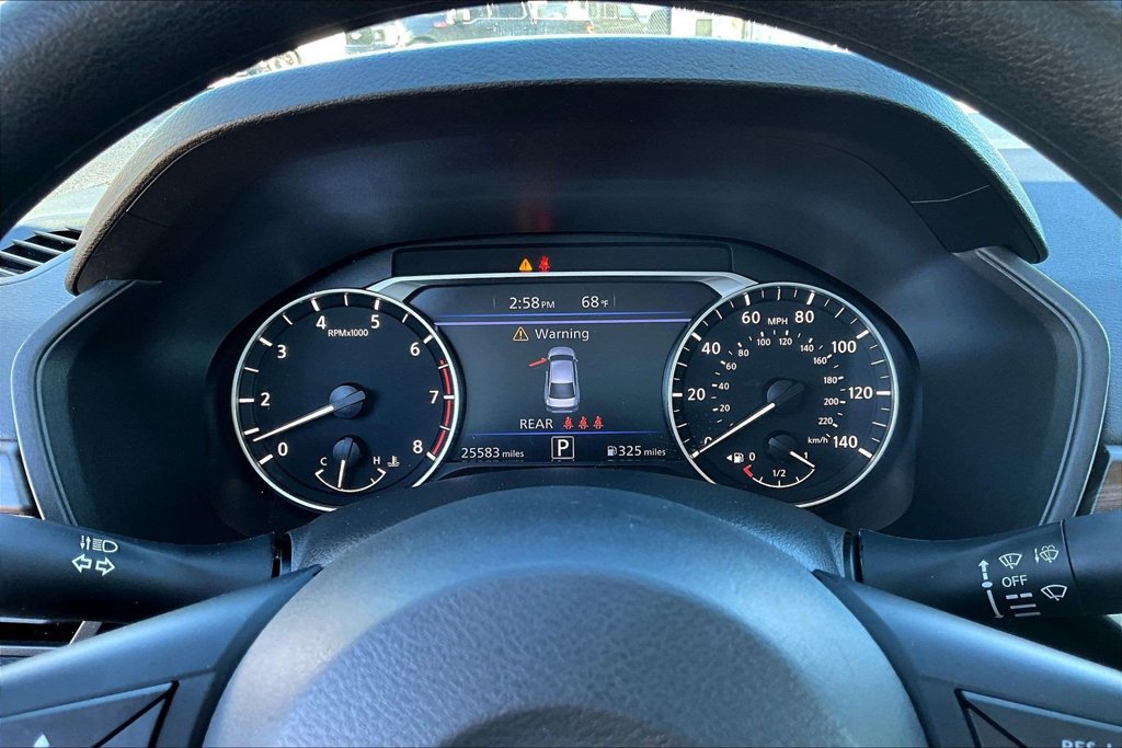 Used 2025 Nissan Altima 2.5 SV FWD image 15