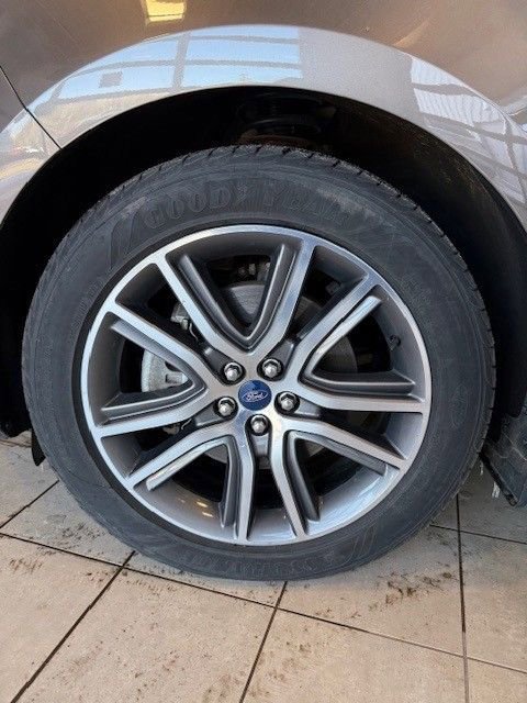 Certified 2019 Ford Edge Titanium w/ Equipment Group 301A image 27