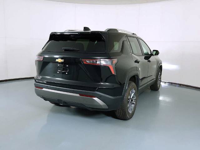Used 2025 Chevrolet Equinox LT w/ Convenience Package II AWD/4WD image 3