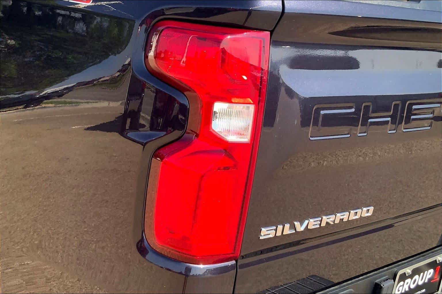 Used 2022 Chevrolet Silverado 1500 LT Trail Boss w/ Convenience Package II AWD/4WD image 29