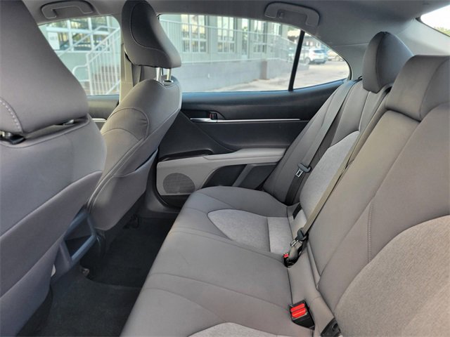 Used 2022 Toyota Camry LE image 9