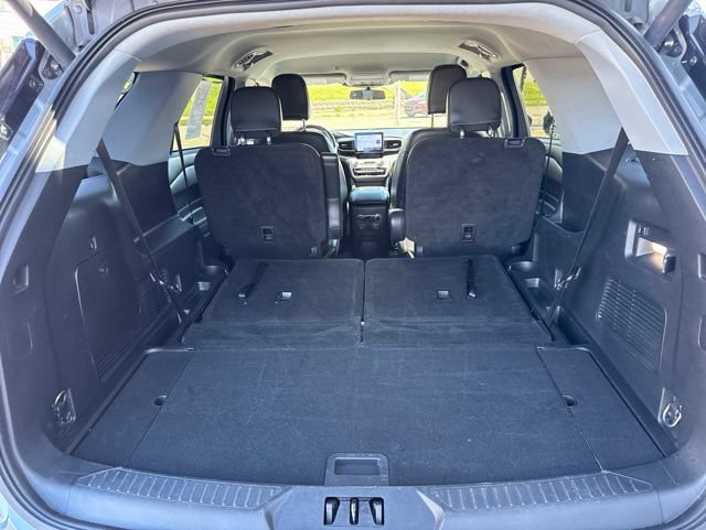 Certified 2023 Ford Explorer XLT w/ Equipment Group 202A AWD/4WD image 31