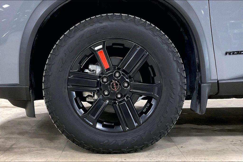 Used 2025 Nissan Rogue SV AWD/4WD image 9