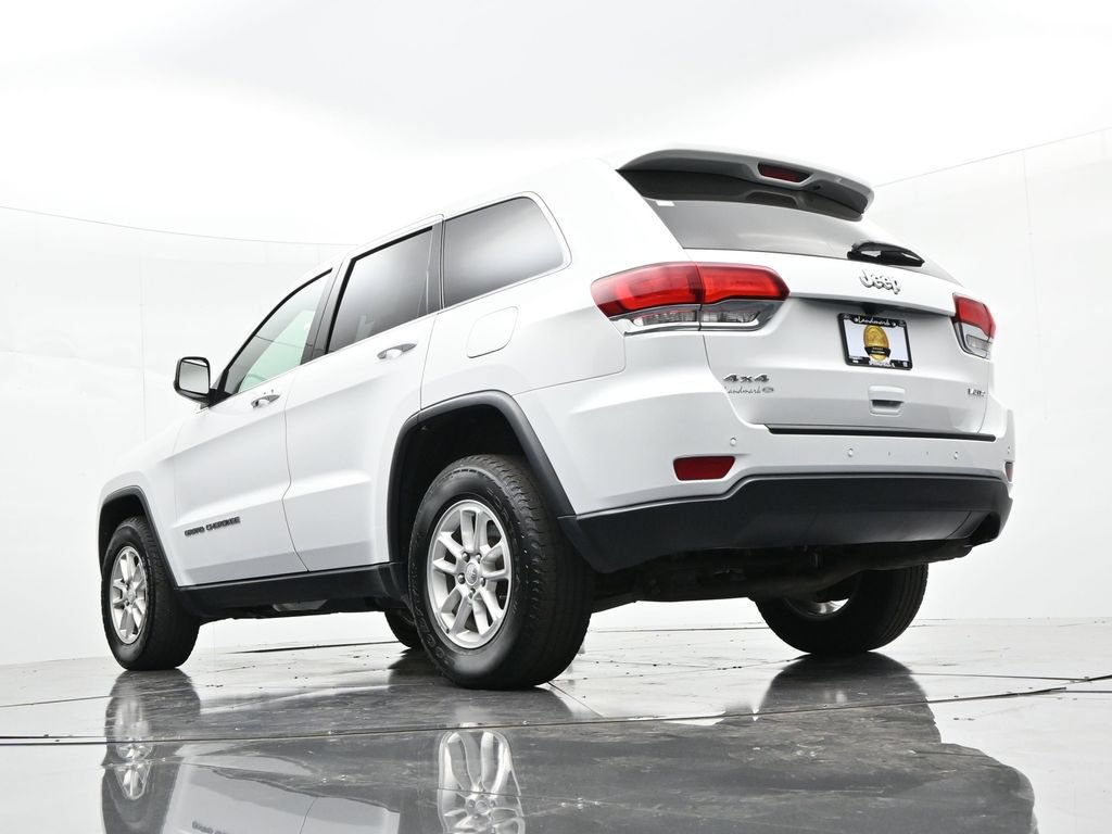 Used 2020 Jeep Grand Cherokee Laredo AWD/4WD image 23
