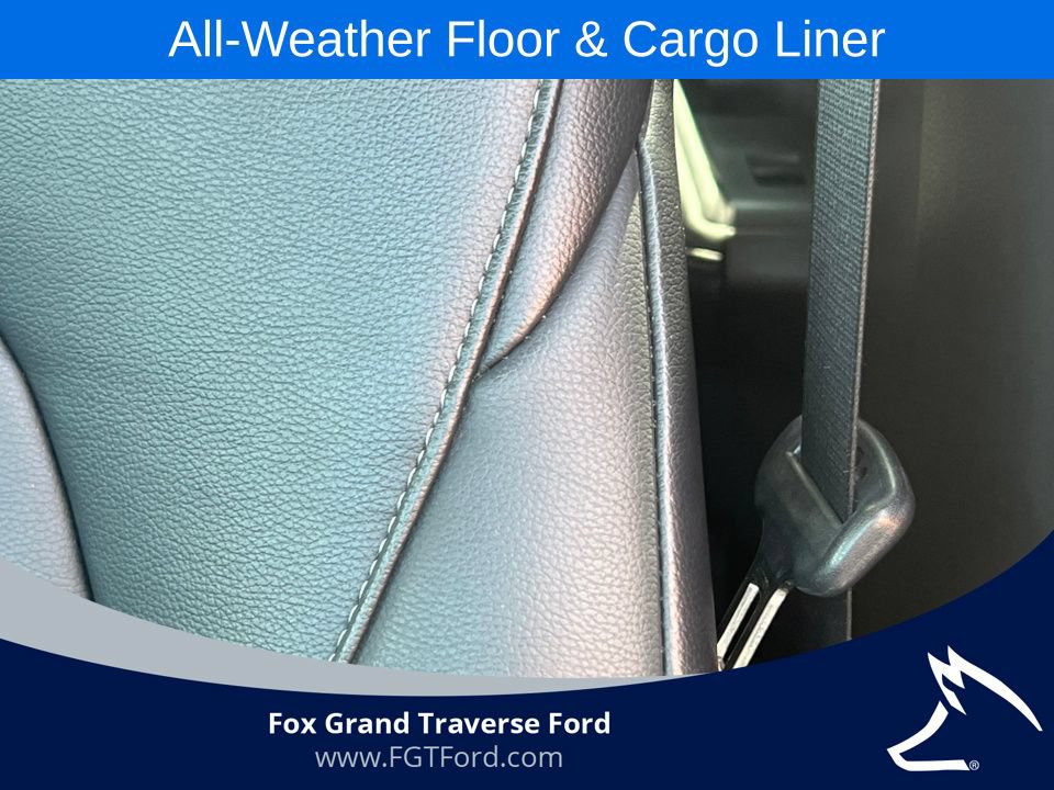 Used 2022 Toyota Highlander XLE AWD/4WD image 15