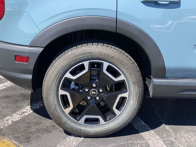 Certified 2023 Ford Bronco Sport Outer Banks w/ Tech Package AWD/4WD image 3