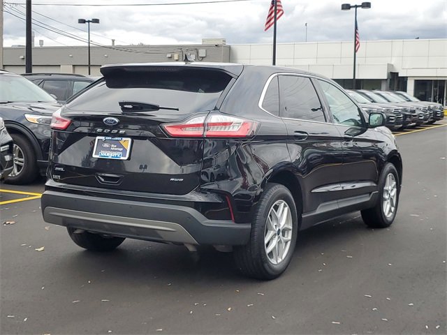Certified 2022 Ford Edge SEL w/ Convenience Package image 3