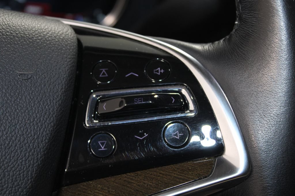 Used 2020 Cadillac Escalade Premium Luxury AWD/4WD image 40