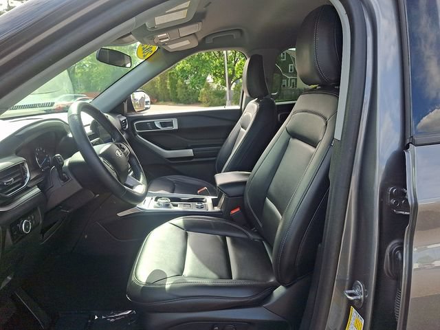 Certified 2023 Ford Explorer XLT w/ Equipment Group 202A AWD/4WD image 13