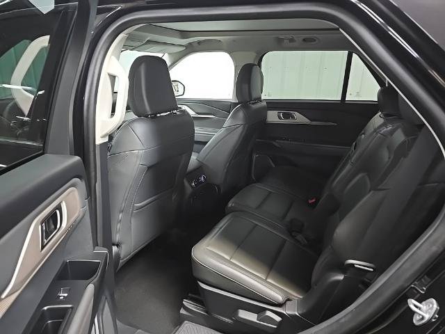 Certified 2025 Ford Explorer Active w/ Active Comfort Package AWD/4WD image 33