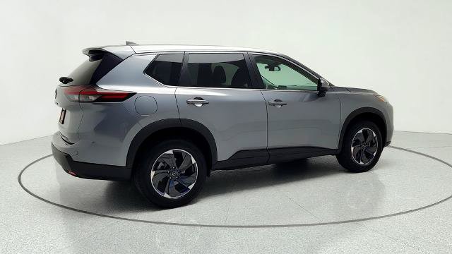 Used 2024 Nissan Rogue SV AWD/4WD image 8