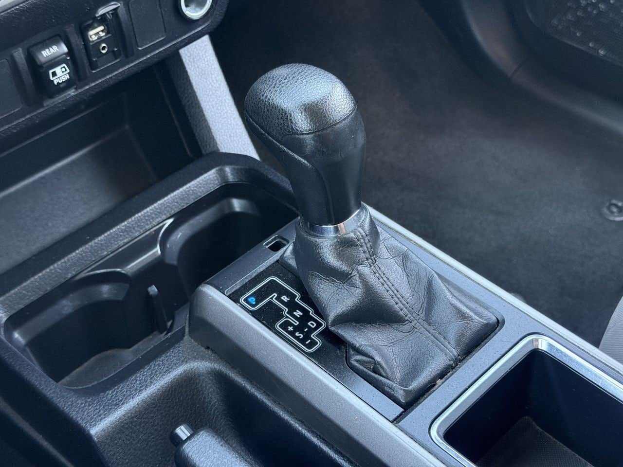Used 2018 Toyota Tacoma SR5 RWD image 20
