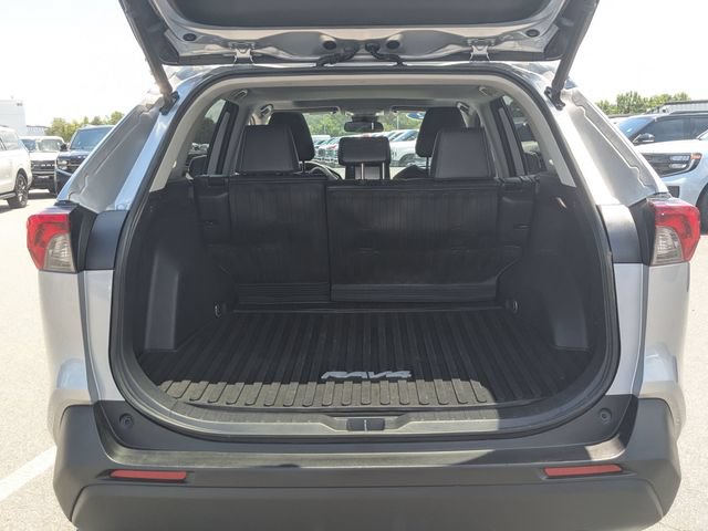 Used 2022 Toyota RAV4 XLE Premium AWD/4WD image 25