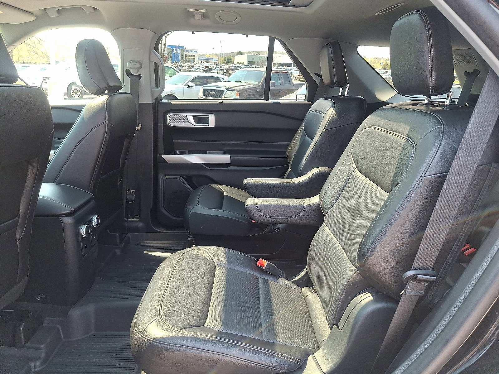 Certified 2022 Ford Explorer Limited image 10