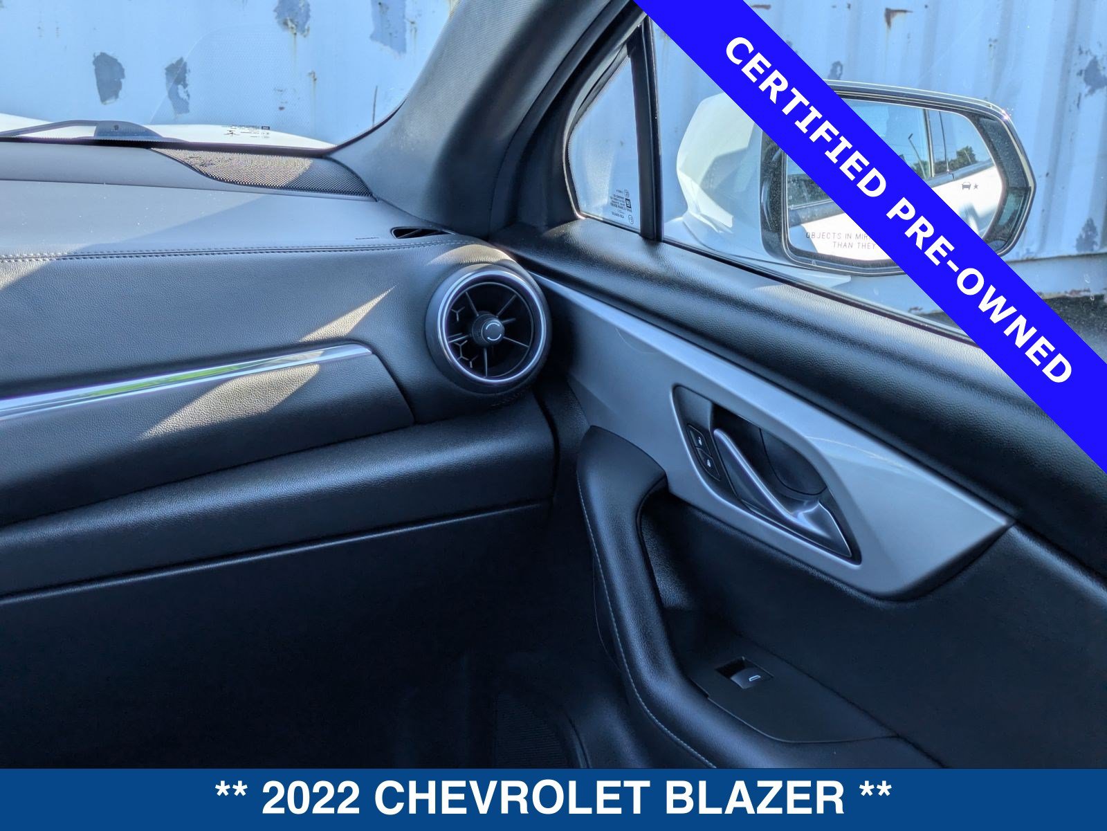 Used 2022 Chevrolet Blazer LT w/ Sound & Technology Package FWD image 18