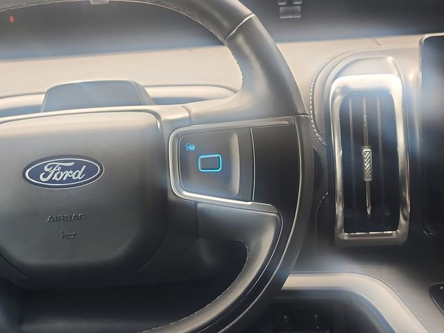 Certified 2025 Ford Expedition Platinum AWD/4WD image 15