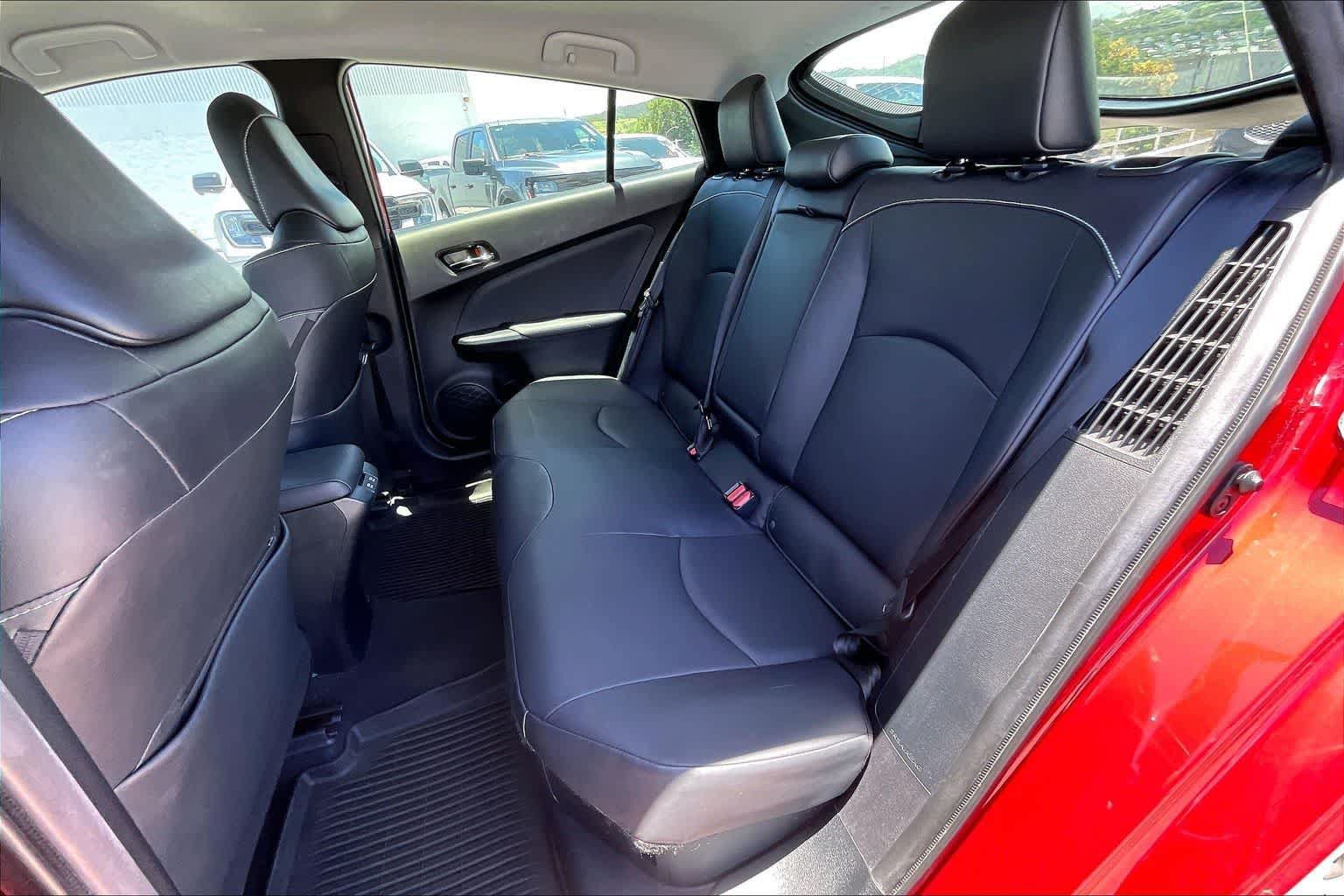 Used 2022 Toyota Prius Prime XLE FWD image 29