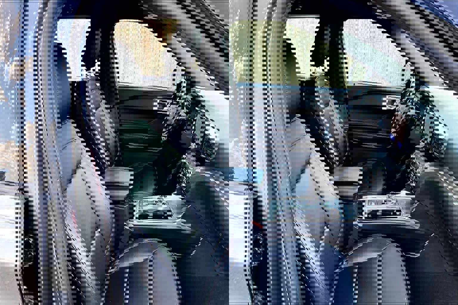 Certified 2020 Ford Explorer XLT w/ Equipment Group 202A RWD image 11