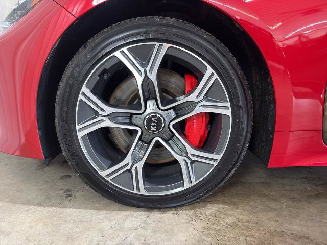Used 2018 Kia Stinger GT2 AWD/4WD image 14