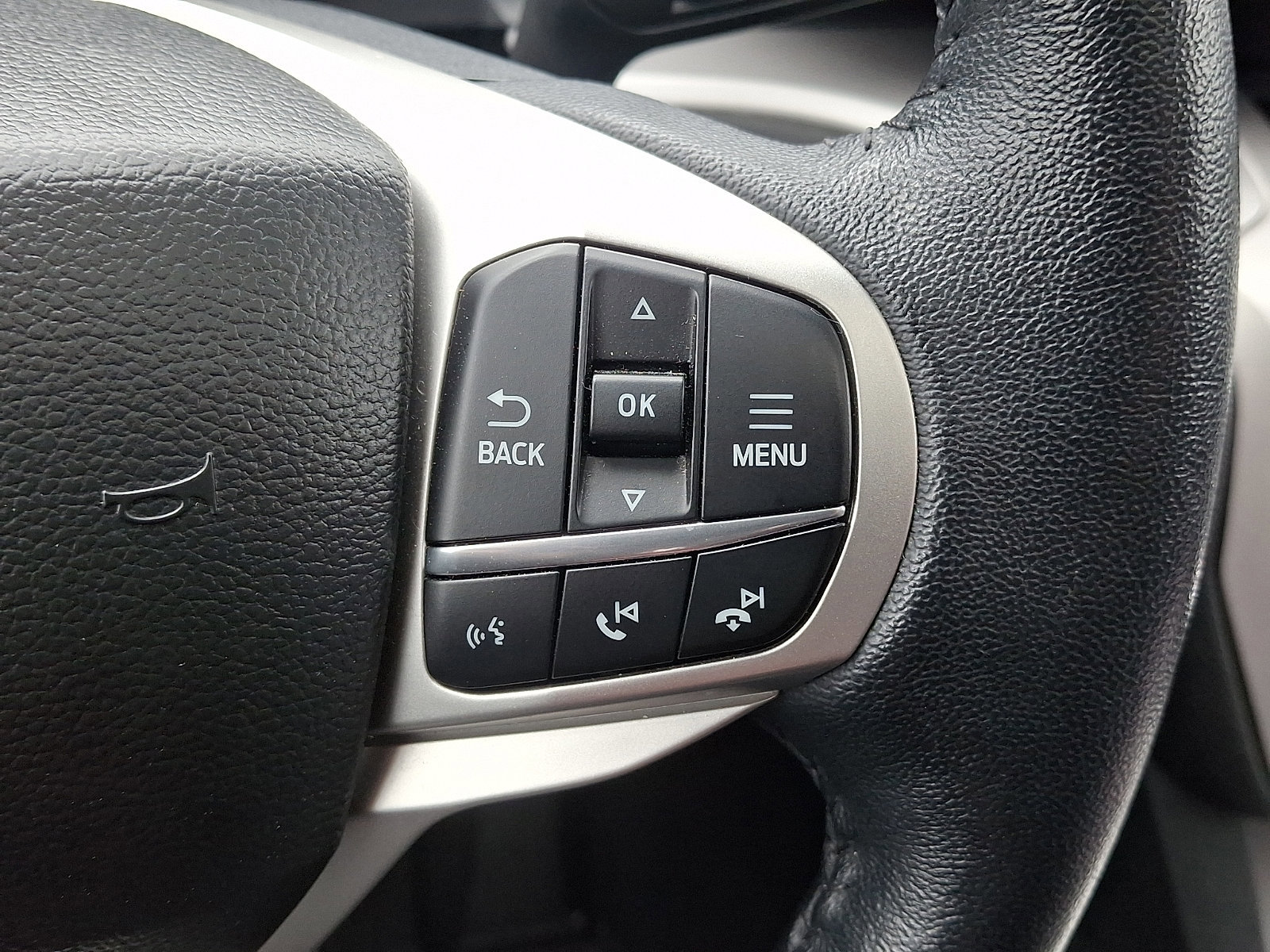 Certified 2023 Ford Explorer XLT w/ Equipment Group 202A image 30