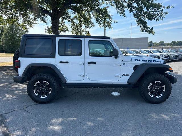 Used 2025 Jeep Wrangler Unlimited Rubicon 4xe w/ Convenience Group AWD/4WD image 7