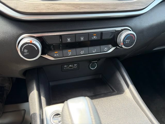 Used 2025 Nissan Altima 2.5 SV FWD image 24