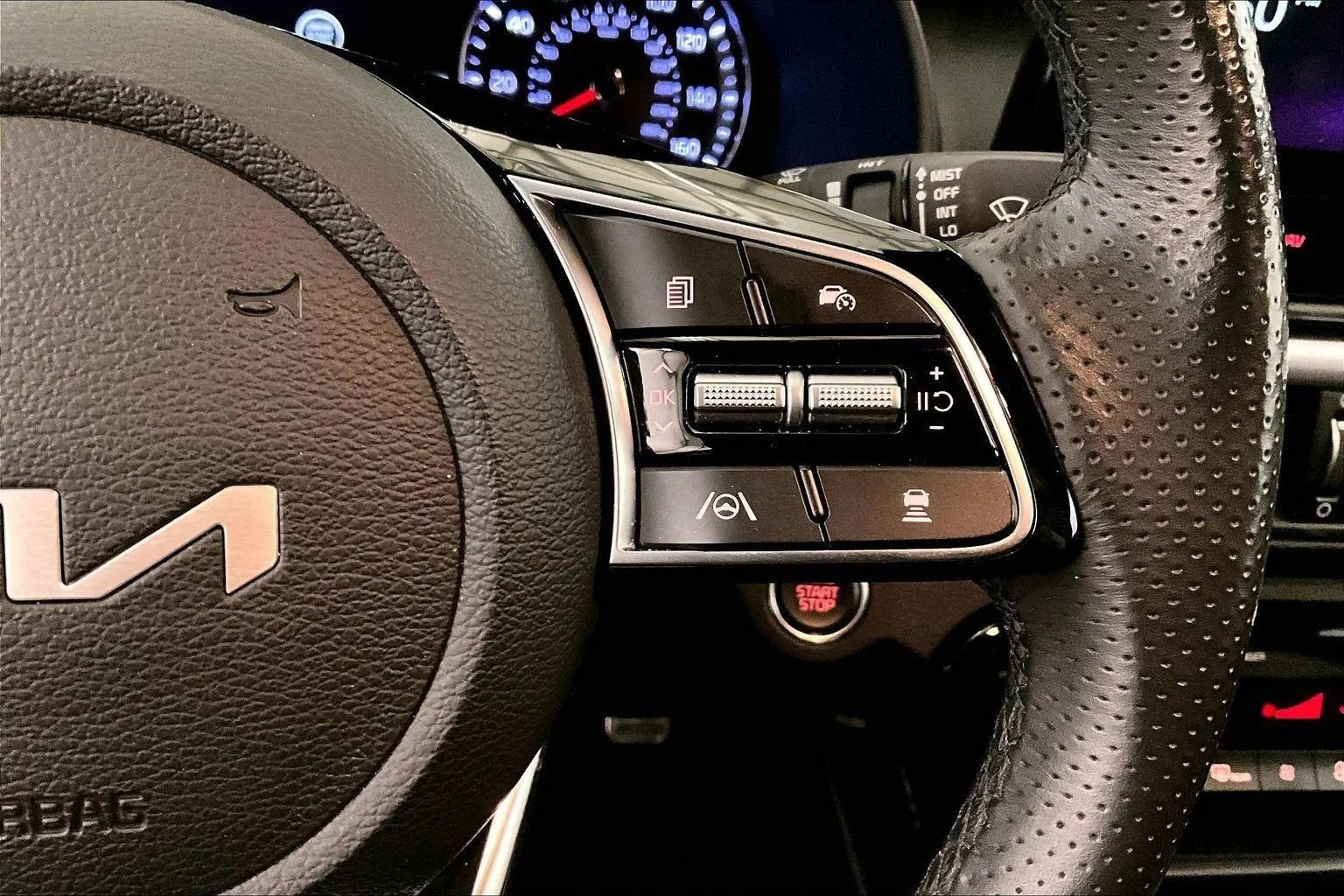 Used 2024 Kia Forte GT-Line image 18